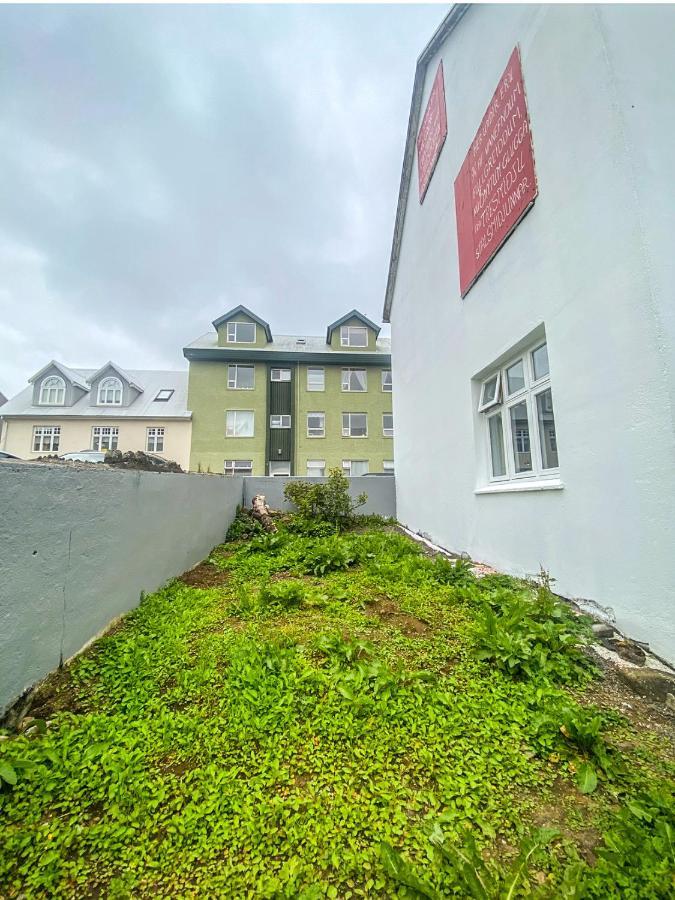 Enjoy Reykjavik Yellow Door Apartment Extérieur photo
