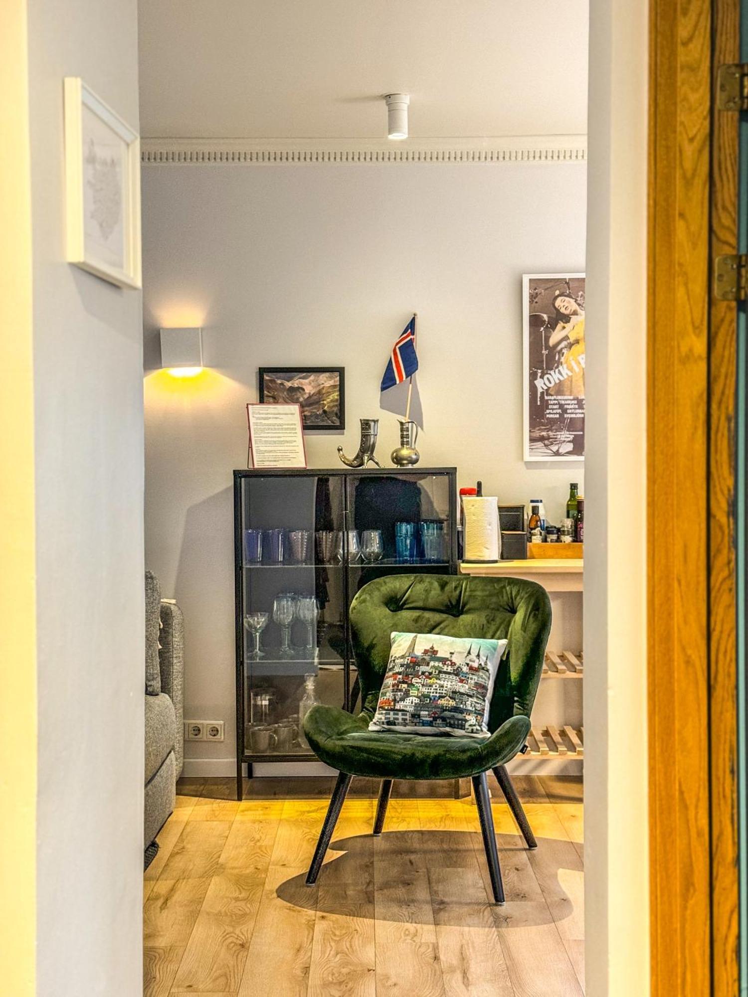 Enjoy Reykjavik Yellow Door Apartment Extérieur photo